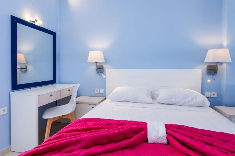 Elpiniki Luxury Apartments Неа Потидея Екстериор снимка